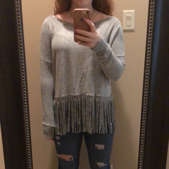 Adorable Gray Light Sweater MINT CONDITION - Picture 3 of 5